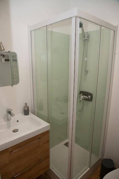 Joli Appartement F2 Plein Centre Coutances Dış mekan fotoğraf