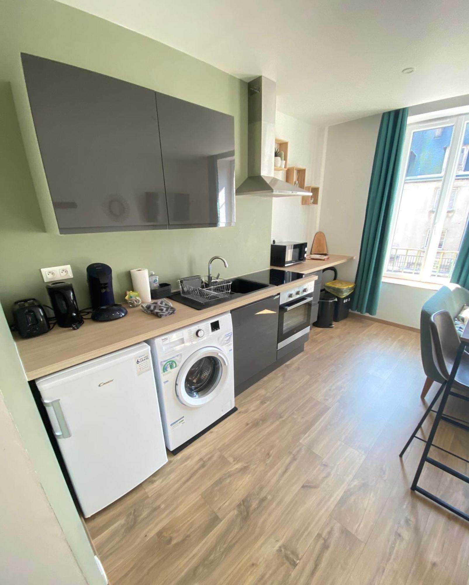 Joli Appartement F2 Plein Centre Coutances Dış mekan fotoğraf